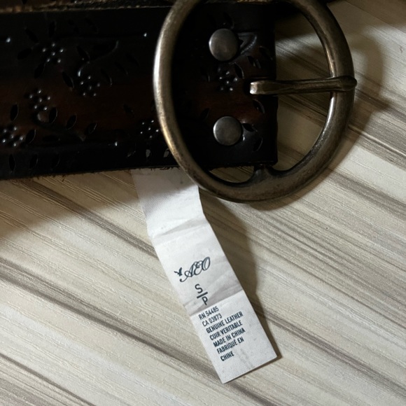 American Eagle Outfitters Brown Flower Print Leather Belt - Picture 5 of 5
